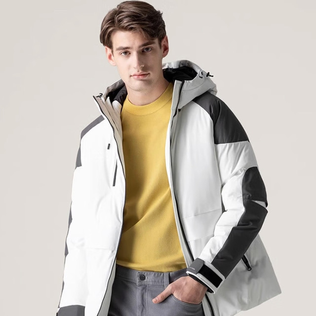 保暖服饰：威可多 【商务通勤】85%鹅绒蓄热短款羽绒服 充绒量150g 白色