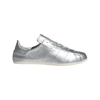adidas 板鞋