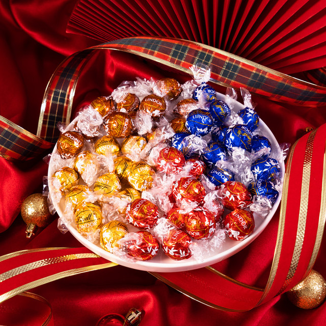 88VIP：Lindt 瑞士莲 意大利进口软心精选巧克力600g礼盒婚庆喜糖伴手礼圣诞生日礼物