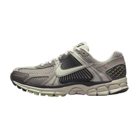 NIKE 耐克 ZOOM VOMERO 5 女子复古运动鞋 FB8825-001