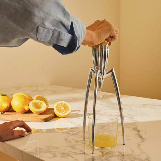 阿莱西 外星人榨汁机 金属 便携 家用