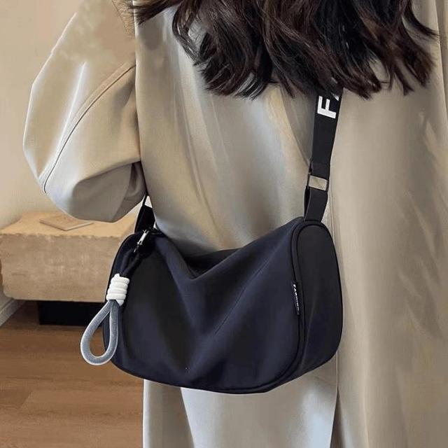 卡丹路 夏季潮流男士斜挎包