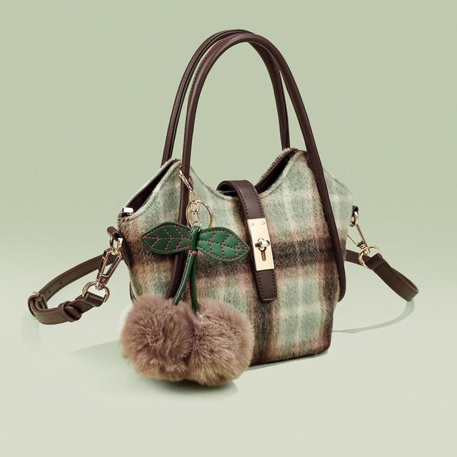 稻草人 包包女款大容量斜挎包女小众高级感菜篮水桶包通勤单肩包女手提包