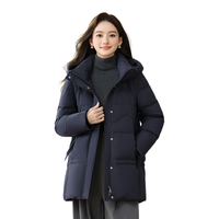 雪中飞 SNOWFLYING【甄选鸭绒】女式日常通勤户外保暖御寒中长款连帽羽绒服休闲时尚