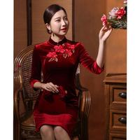 崔万志 宴会妈妈装红色旗袍 改良款气质中长款绣花丝绒国风旗袍连衣裙女