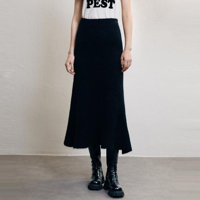 欣贺艾薇 2025年冬季专柜同款软糯风高腰包臀中长针织鱼尾半身裙