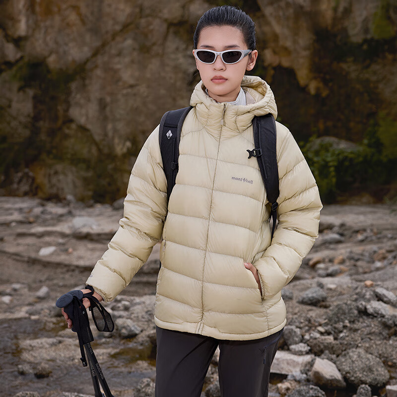 mont·bell 羽绒服女款秋冬轻量化徒步旅行800蓬鹅绒保暖连帽上衣 1101675 IV象牙白 S