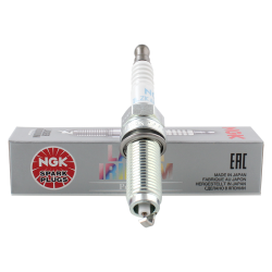 NGK ILZKAR8J8SY 火花塞 四支装