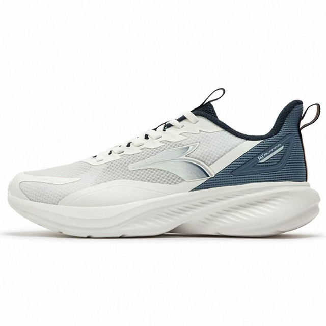 今日必买：361° Q弹系列 飞羽3.0 超轻防滑减震跑鞋 572432220