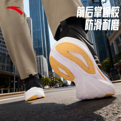 安踏 城际跑鞋 男款 加厚保暖流光反光 42码 黑灰 休闲跑步鞋