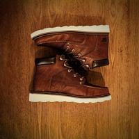 CAT 男士工装复古休闲靴 P725658