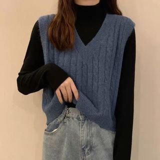 白色v领马甲背心毛衣针织衫春款2025女韩版宽松短款外搭上衣