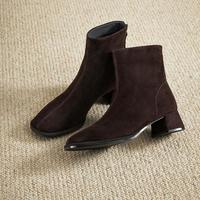 思加图 冬季气质通勤短靴时装靴粗跟复古百搭女靴子
