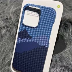 A半包款仿碳纤维效果iPhone7-16系列手机壳