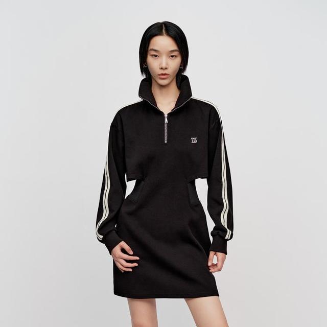 秋季高级感时尚设计感心机腰部挖空卫衣式女士连衣裙