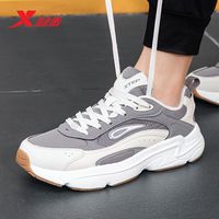 特步 男款跑步鞋