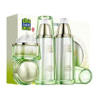 圣诞节百雀羚水乳套装美白淡斑祛斑化妆护肤品店