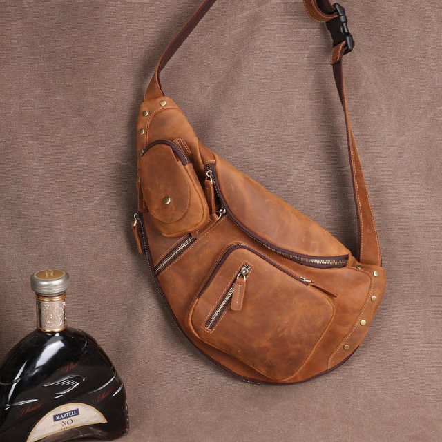 疯马 田野老牛 复古风 男士真皮胸包 T3667 大容量
