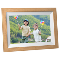 Kodak 柯达 1012W 数码相框10.1英寸高清电子相册照片视频播放器触摸屏可摆台挂壁 木色