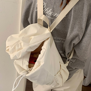 斐月伽 双肩包女小背包ins风百搭旅行双肩包休闲包泡芙感上班通勤双肩包 白色