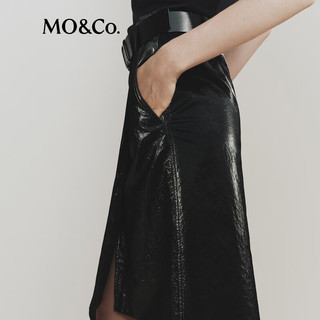 MO&Co.【NOIR系列】半身裙2025冬鎏光素皮斜裹式开叉直筒MBE4SKT025 黑色 L