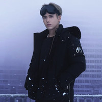 保暖服饰：MOOSE KNUCKLES 陈飞宇同款 3Q经典男士鹅绒毛领羽绒服
