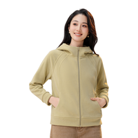 雪中飞 软糯亲肤保暖潮流简约女式连帽外套2025春秋女士外套