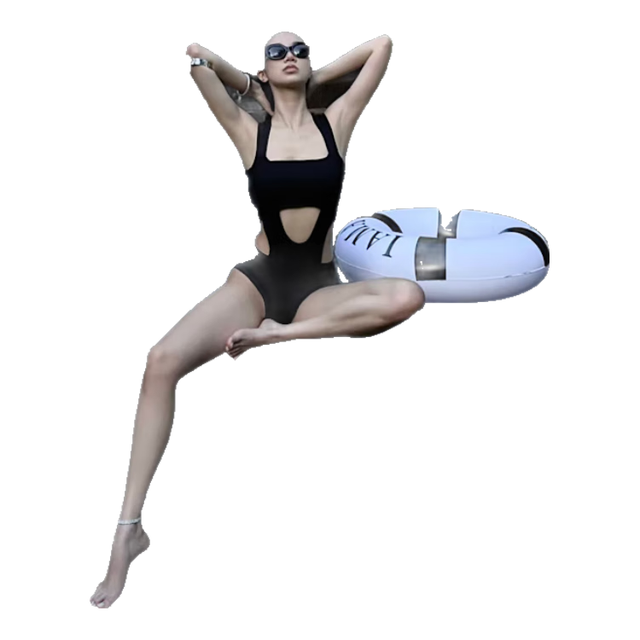 OMOM 泳衣女春夏露背连体三角女式修身遮肚显瘦游女士泳装 黑色 M