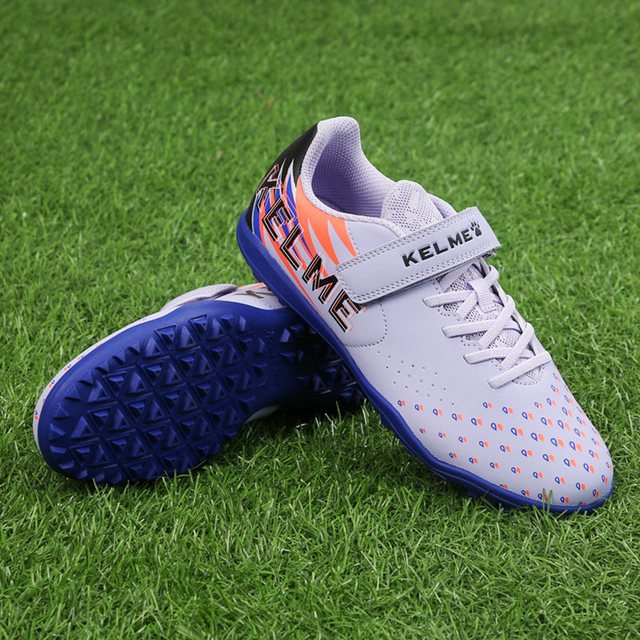 卡尔美 儿童足球鞋 8222ZX3095