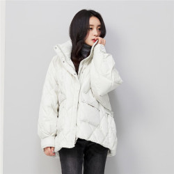 雪中飞 羽绒服秋冬款四层锁绒设计保暖大翻领短款羽绒服女 浅米色 170