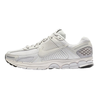 NIKE 耐克 男子NIKE ZOOM VOMERO 5 SP板鞋/复刻鞋 BV1358-001 42