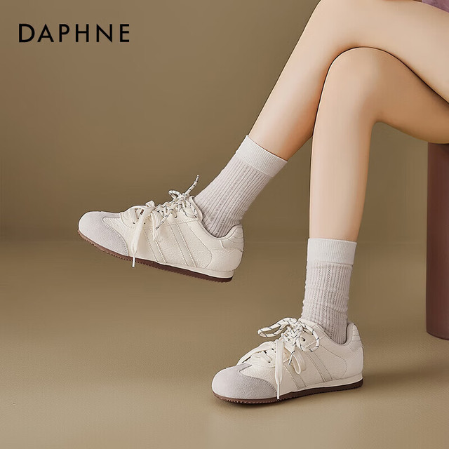 PLUS会员：达芙妮 平底德训鞋阿甘休闲鞋女 米色