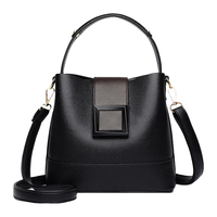 袋鼠（KANGAROO）真皮水桶包包女2025七夕时尚大容量斜挎包休闲百搭单肩手提女包潮