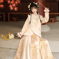  芭彩妞 原创明制汉服 冬款 【霜月梨裳】米色 斗篷+比甲+里衣+襦裙