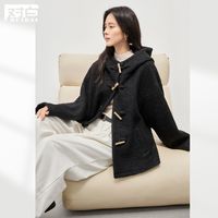 对白复古羊毛牛角扣连帽毛呢外套女2024冬呢大衣