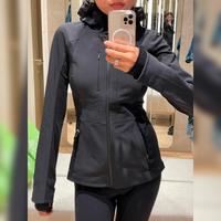 卡汐沐 黑色修身冲锋衣女款2025新款小个子软壳外套春秋季骑行