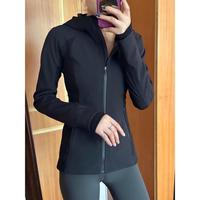 卡汐沐 巨好看的户外冲锋衣外套女款秋季2025新款软壳修身运动薄款小个子