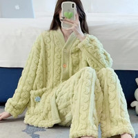 宝娜斯(BONAS)冬季加厚珊瑚绒毛毛睡衣女可外穿开衫两件套装纯色长袖长裤家居服 绿色小花 均码