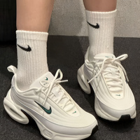 NIKE AIR MAX 女款运动鞋 HF3053-106