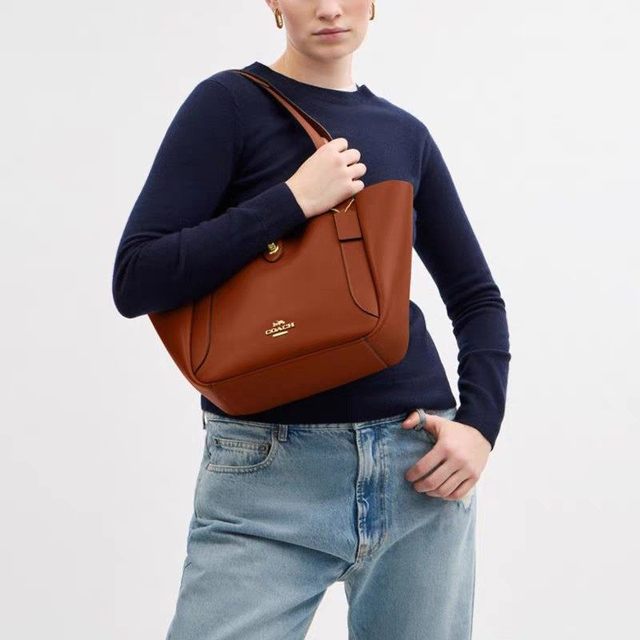 今日必买：COACH HADLEY系列 牛皮单肩包斜挎包小方包 CBH01/CBH00 IMTN2