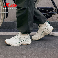 特步 绝尘6跑步男鞋潮流百搭透气舒适防滑耐磨厚底运动休闲鞋 帆白/丝绒松木色 39