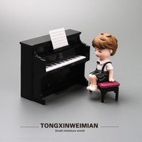 山头林村 仿真迷你钢琴玩具儿童微缩乐器模型娃娃屋摆件 黑色钢琴一套+男孩