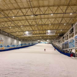 乔波冰雪世界 乔波室内滑雪场-热狗套餐