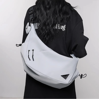 胜比得宝 斜挎包男生潮牌休闲通勤单肩包女2025新款机能骑行邮差包男士背包