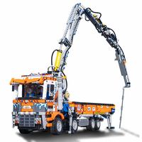 宇星模王 17013 气动混凝土泵车（静态版 2132颗粒）