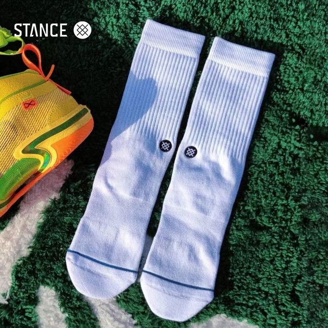 STANCE 袜子中筒休闲袜男女通用款潮袜运动纯色抗菌防臭吸汗袜子