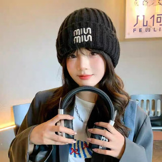 勋阳宇乐韩系刺绣字母毛线帽子女2024秋冬防寒保暖护耳帽大头围包头帽 黑色【保暖舒适】