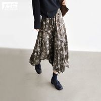 对白蝴蝶印花光泽丝绒半身裙女2024冬小众A字裙