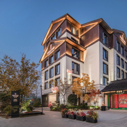 无锡古运河中萃酒店1晚+今夜梁宵船票2张