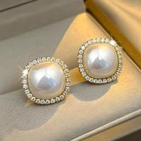 珍宝银楼 2026秋冬高级感耳钉复古耳环爆款耳饰气质法式小众设计感饰品